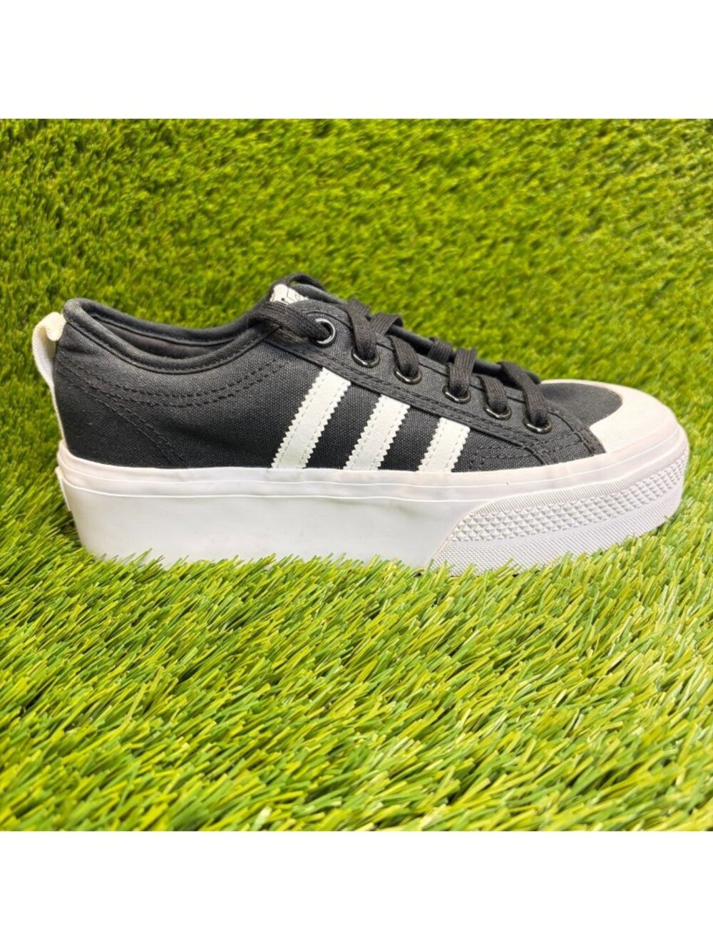 Adidas Nizza Platform Womens Size 7 Black White Athletic Running Shoes Sneakers
